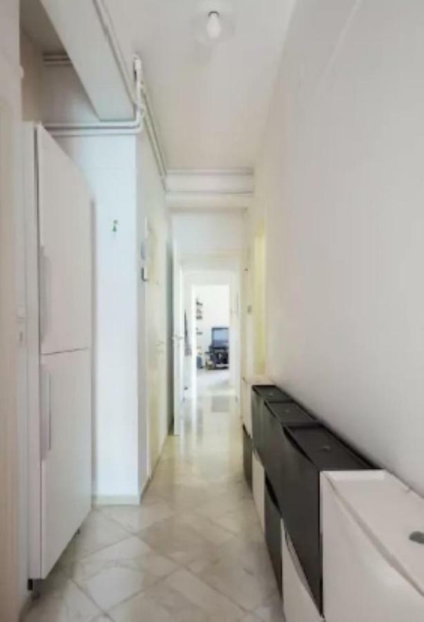 At Trendy Glyfada'S Center Apartment Athens Luaran gambar