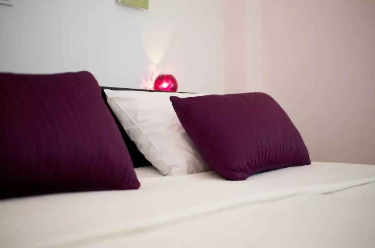 At Trendy Glyfada'S Center Apartment Athens Luaran gambar