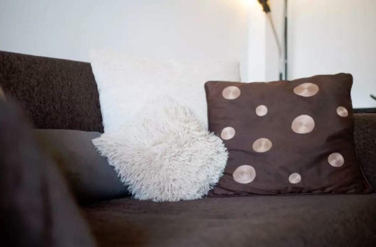 At Trendy Glyfada'S Center Apartment Athens Luaran gambar