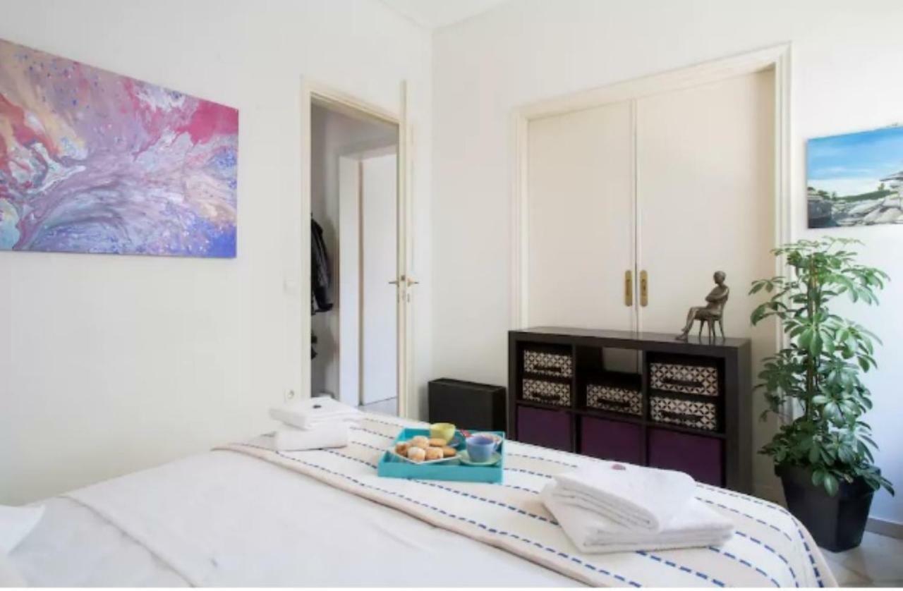 At Trendy Glyfada'S Center Apartment Athens Luaran gambar