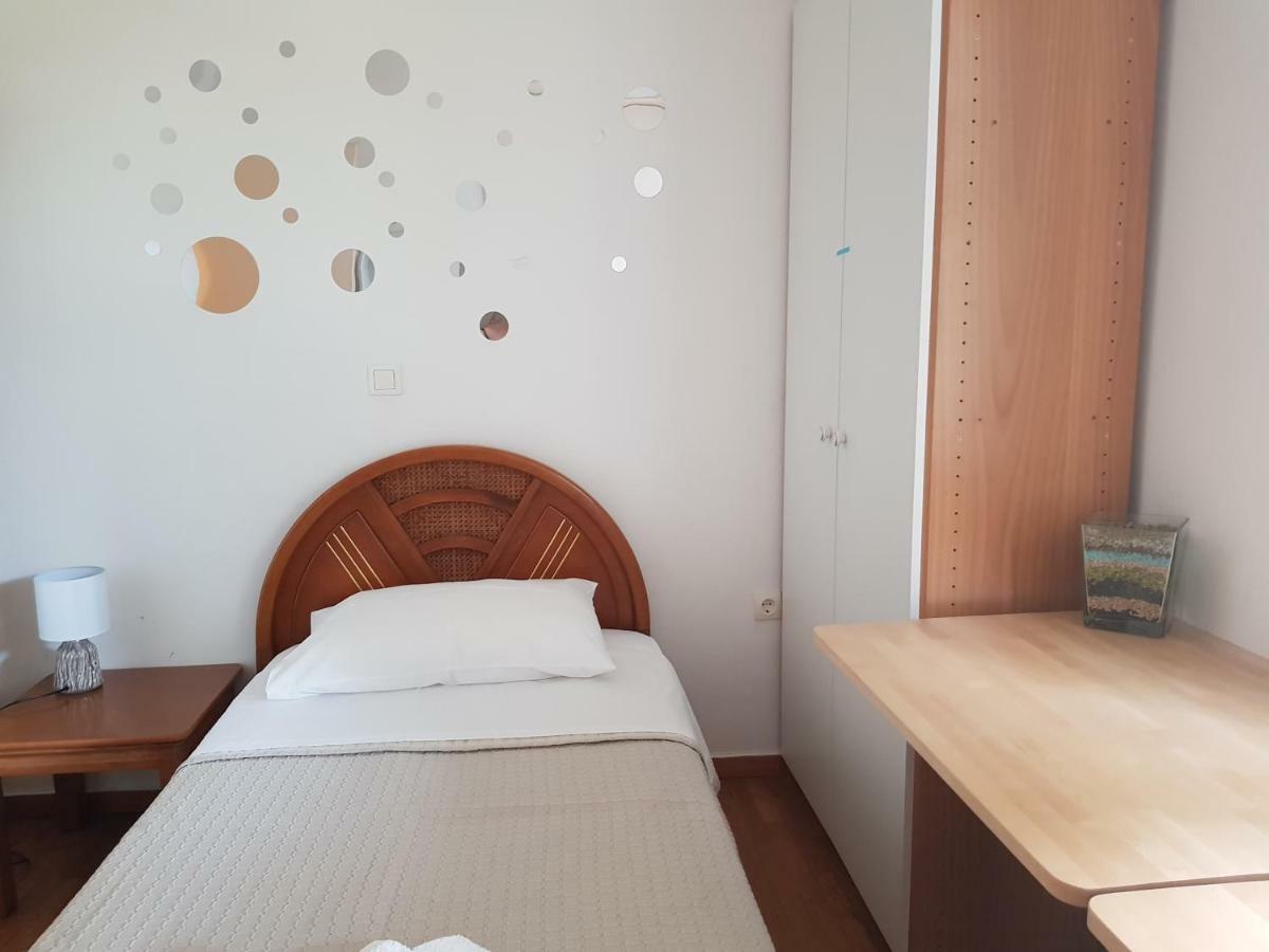 At Trendy Glyfada'S Center Apartment Athens Luaran gambar
